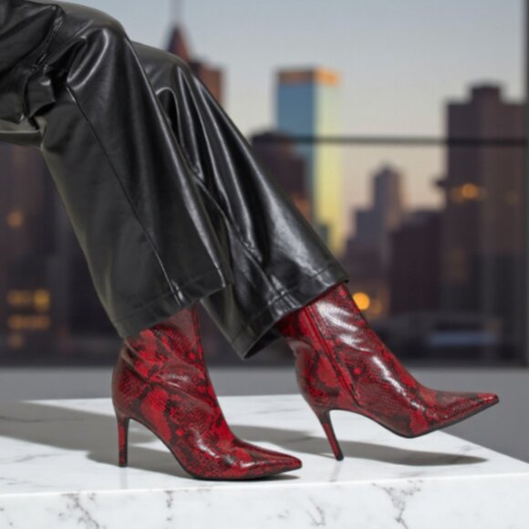 NWOT Guess Richly Faux Leather Snakeskin Booties in Red / Black 7 - Picture 1 of 13